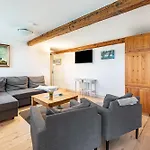 Apartmán Am Halbmond 1 *